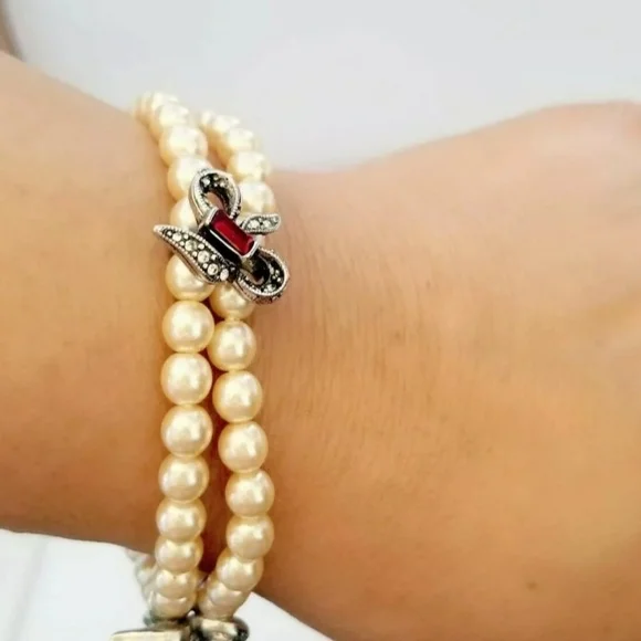 JOAN RIVERS CLASSICS COLLECTION PEARL & GARNET WEDDING BRACELET - Picture 5 of 7